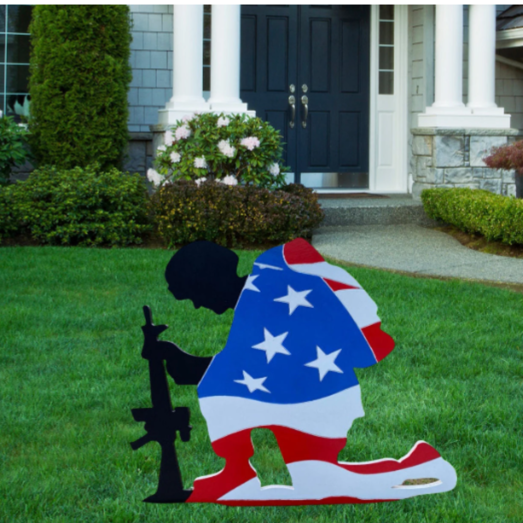 Large Kneeling Soldier PVC Yard Art